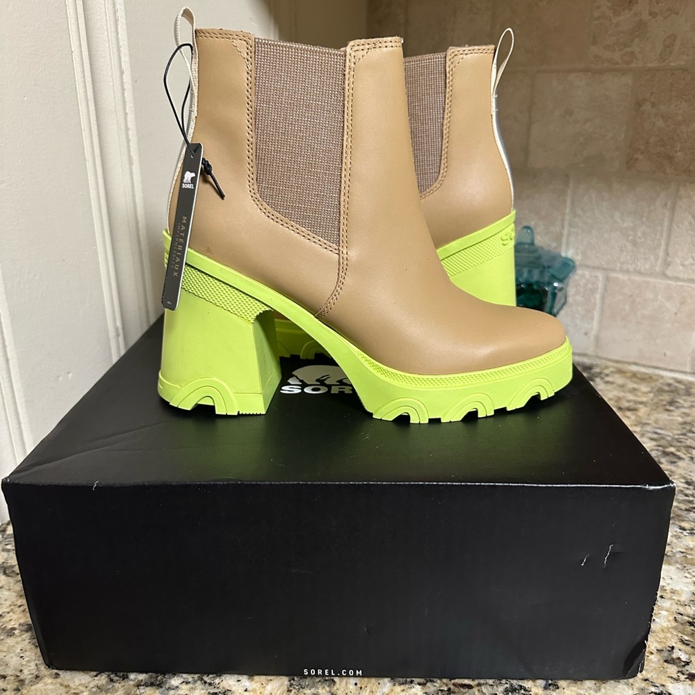 Sorel Tan and Neon Green Brex waterproof Ankle Boots